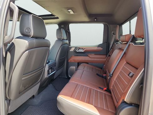 New 2026 GMC Sierra 1500 Denali Ultimate w/ LPO, Black Badging Package AWD/4WD image 18