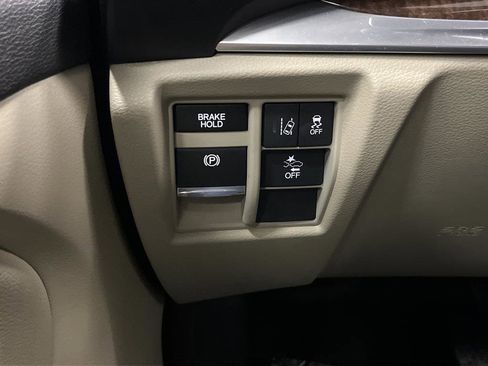 Used 2018 Acura MDX FWD image 24