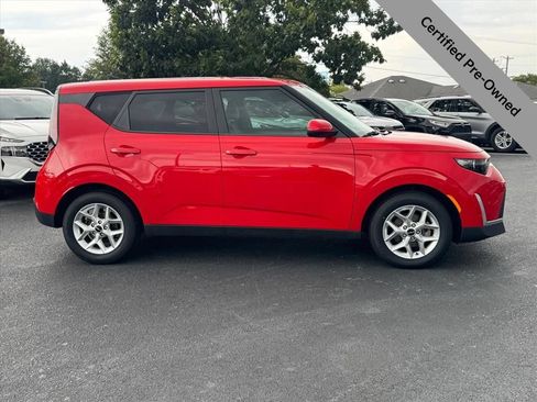 Certified 2023 Kia Soul LX w/ LX Technology Package FWD image 2