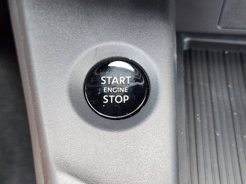 Used 2026 Nissan Sentra SV w/ SV Convenience Package FWD image 19