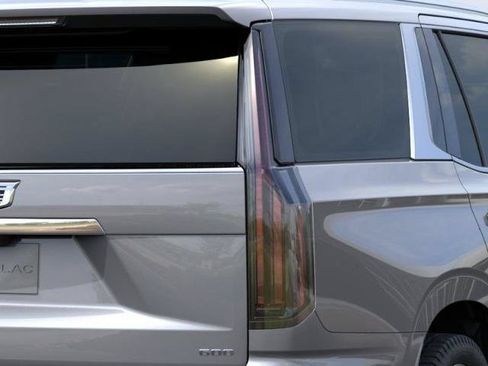 New 2026 Cadillac Escalade Luxury w/ LPO, Radiant Package AWD/4WD image 11