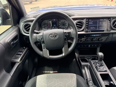 Used 2023 Toyota Tacoma TRD Off-Road w/ Technology Package AWD/4WD image 27