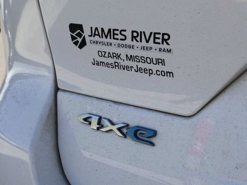 Used 2022 Jeep Grand Cherokee Summit w/ Advanced Protech Group IV image 8