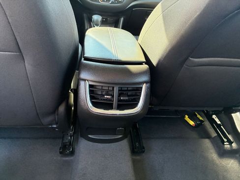 Used 2024 Chevrolet Malibu LT image 23