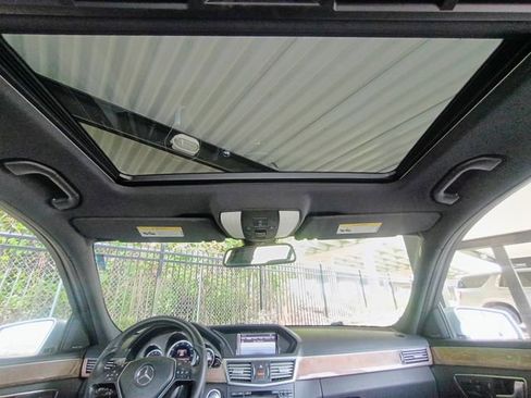 Used 2013 Mercedes-Benz E 350 Sedan image 43