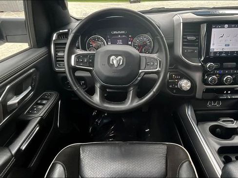Used 2024 RAM 1500 Laramie AWD/4WD image 5