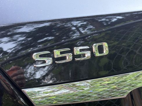 Used 2017 Mercedes-Benz S 550 Sedan image 5