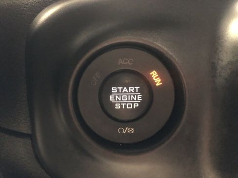 Used 2021 Jeep Wrangler Unlimited Rubicon image 25