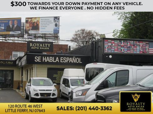 Used 2018 Ford Transit 350 148 Medium Roof image 21