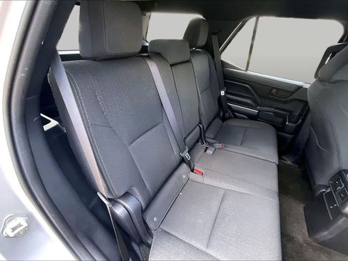 Used 2025 Toyota 4Runner SR5 AWD/4WD image 19