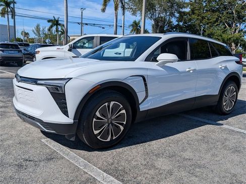 Used 2023 Chevrolet Silverado 1500 LT image 30
