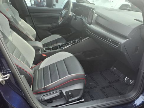 Used 2024 Volkswagen GTI Autobahn image 11