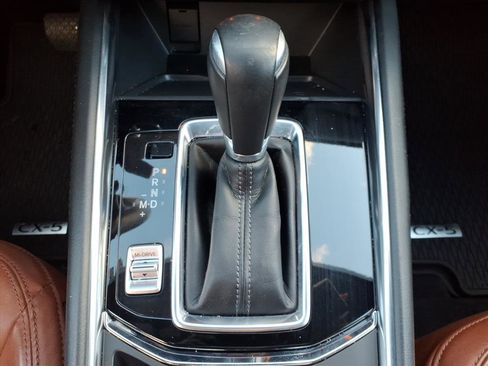 Used 2024 MAZDA CX-5 Carbon Edition image 19