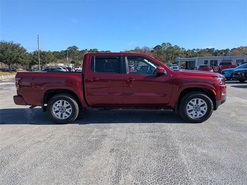 Used 2023 Nissan Frontier SV w/ SV Convenience Package image 3
