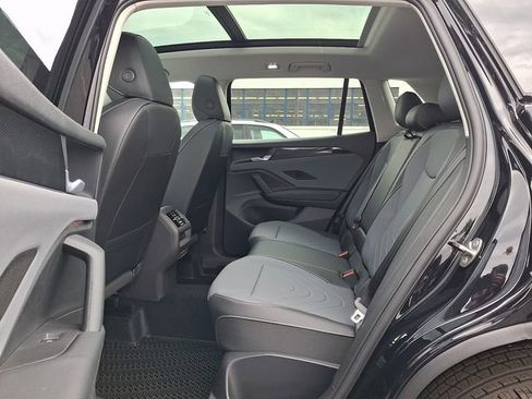 New 2026 Volkswagen Tiguan SE AWD/4WD image 5