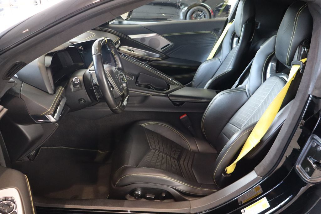 Used 2023 Chevrolet Corvette Z06 RWD image 5