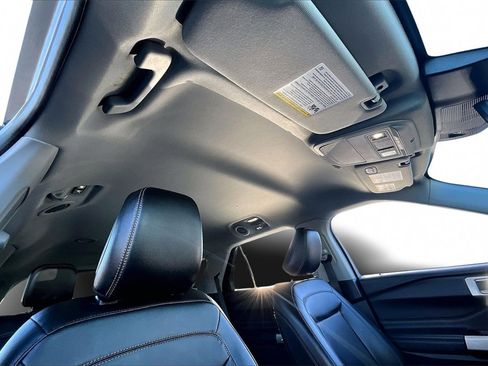 Used 2022 Ford Explorer Limited w/ Equipment Group 301A image 22