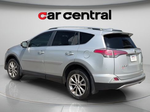 Used 2018 Toyota RAV4 Limited w/ Advanced Technology Package AWD/4WD image 3