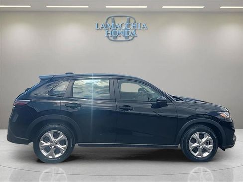 Used 2023 Honda HR-V LX image 6