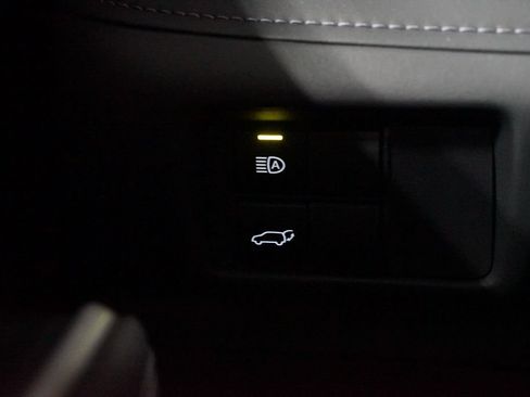Certified 2025 Toyota Highlander XLE AWD/4WD image 24