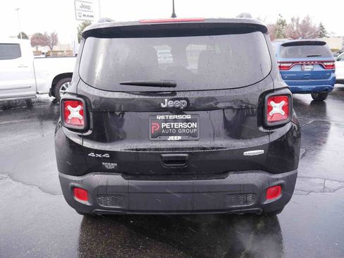 Used 2022 Jeep Renegade Latitude w/ Convenience Group AWD/4WD image 18