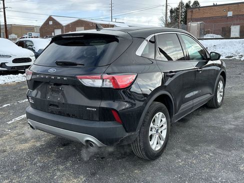 Used 2021 Ford Escape SE w/ Cold Weather Package image 8