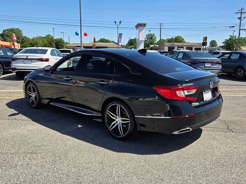 Used 2021 Honda Accord Touring image 9