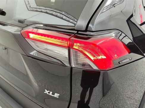 Used 2024 Toyota RAV4 XLE FWD image 15