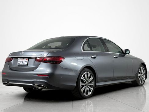 Used 2023 Mercedes-Benz E 350 4MATIC Sedan image 5