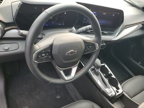 Certified 2024 Chevrolet Trax ACTIV w/ Sunroof Package FWD image 17