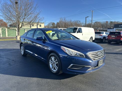 Used 2017 Hyundai Sonata SE image 3