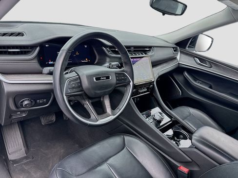 Used 2022 Jeep Grand Cherokee L Limited image 7