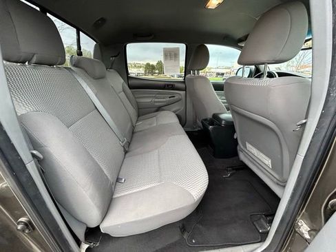 Used 2012 Toyota Tacoma 4x4 Double Cab w/ SR5 Pkg image 32
