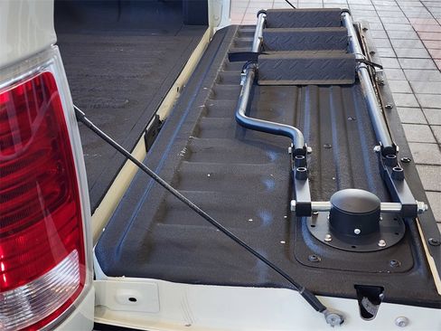 Used 2018 RAM 2500 Laramie w/ Off Road Package image 11