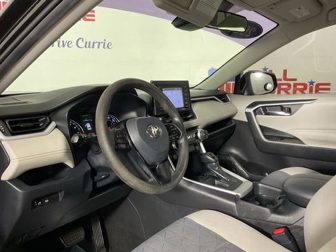 Used 2020 Toyota RAV4 XLE FWD image 13