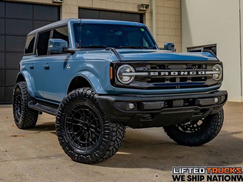 Used 2025 Ford Bronco Outer Banks image 1