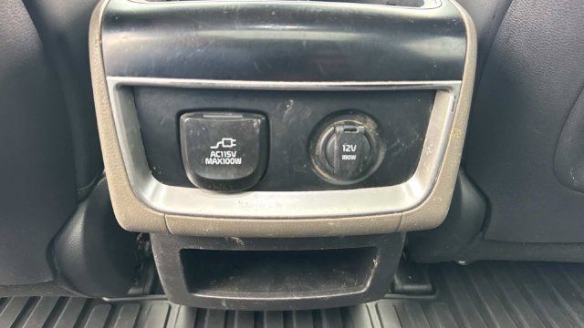 Used 2025 Kia Carnival SX FWD image 18