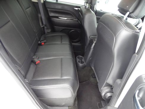 Used 2016 Jeep Compass High Altitude image 31