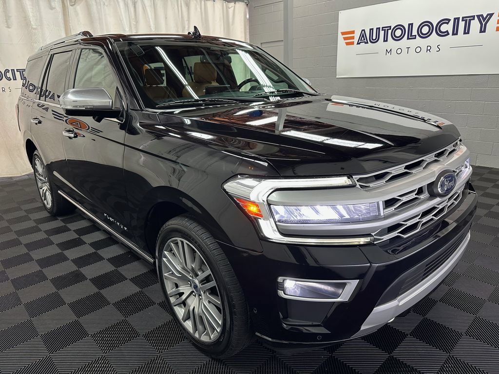 Used 2022 Ford Expedition Platinum AWD/4WD image 3