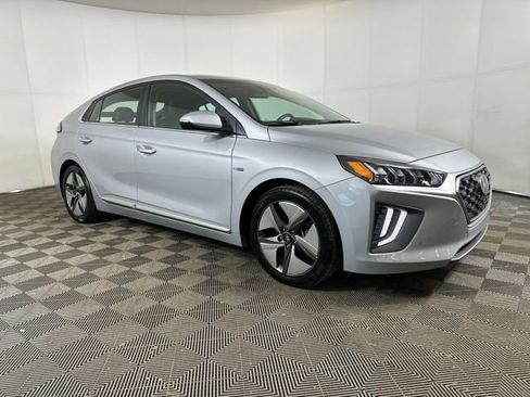 Used 2020 Hyundai Ioniq Limited image 2