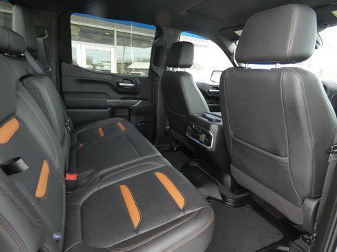Used 2021 GMC Sierra 1500 AT4 w/ AT4 Premium Package image 16