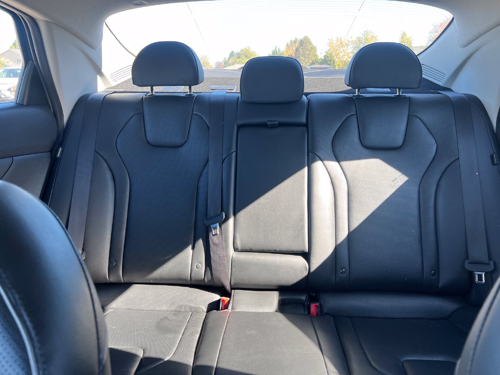 Certified 2024 Hyundai Elantra Limited FWD image 34