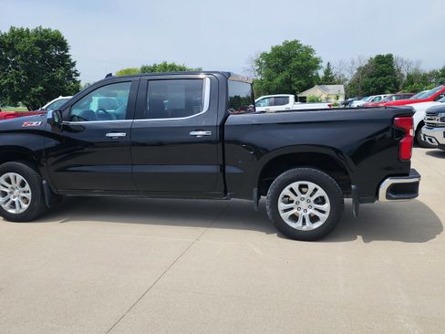 Used 2023 Chevrolet Silverado 1500 LTZ w/ Z71 Off-Road Package AWD/4WD image 9