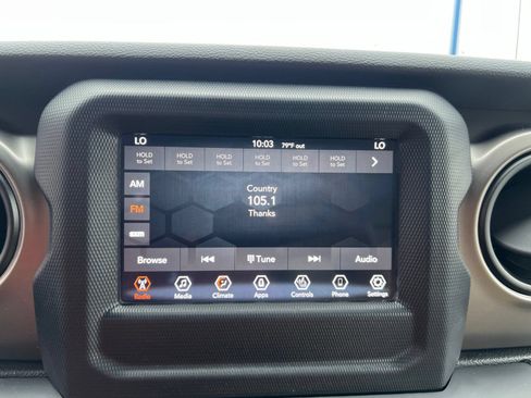 Used 2021 Jeep Wrangler Sport AWD/4WD image 31