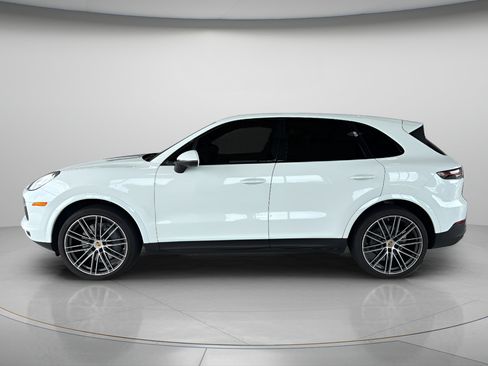 Used 2021 Porsche Cayenne S AWD/4WD image 2
