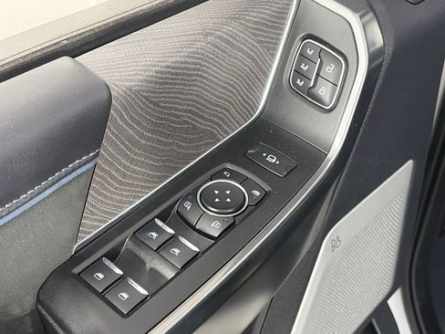 Certified 2025 Ford F450 Platinum w/ FX4 Off-Road Package image 26