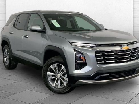 Used 2026 Chevrolet Equinox LT FWD image 1