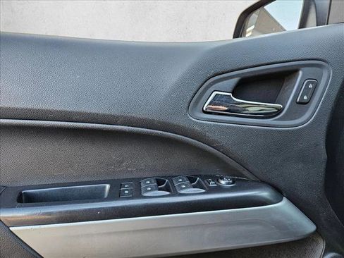 Used 2022 Chevrolet Colorado LT w/ Luxury Package image 9