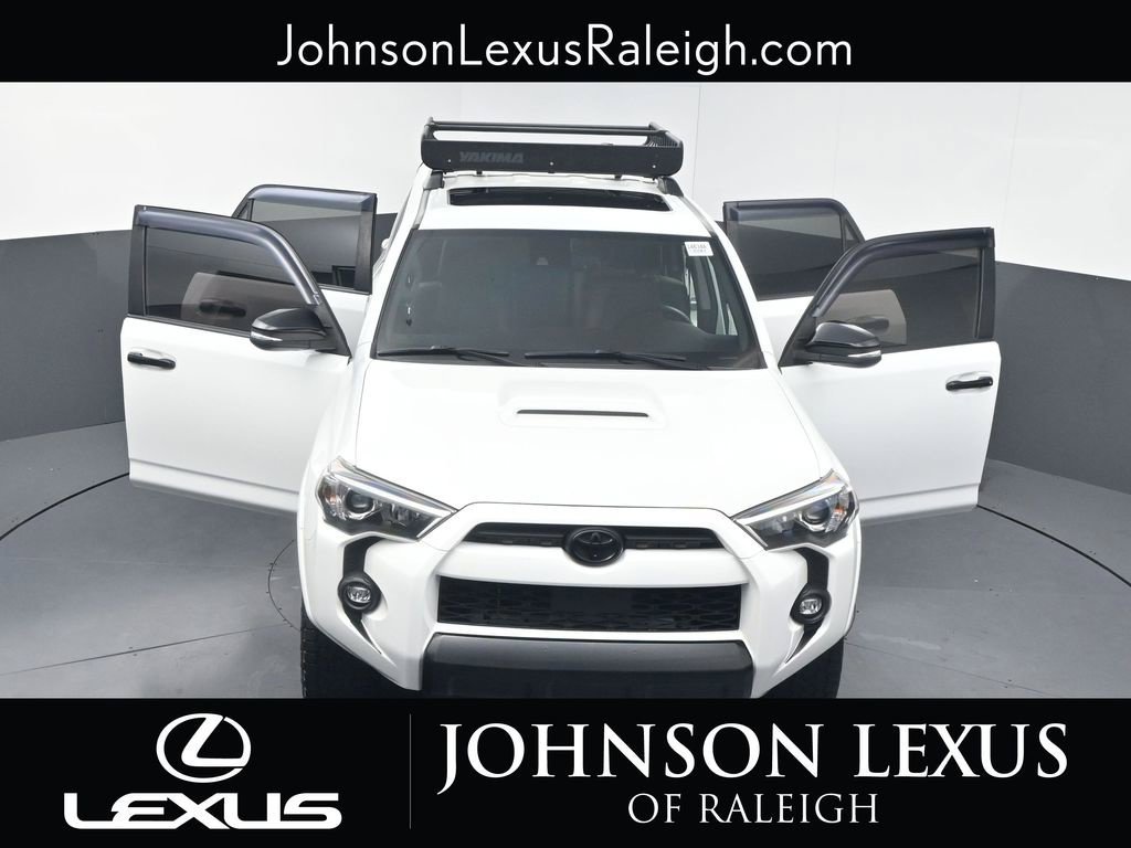 Used 2021 Toyota 4Runner Venture w/ Moonroof Package AWD/4WD image 33