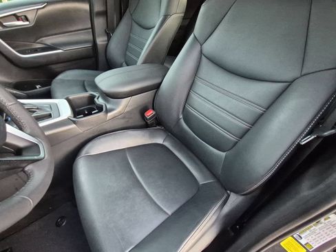 Used 2023 Toyota RAV4 XLE Premium FWD image 23